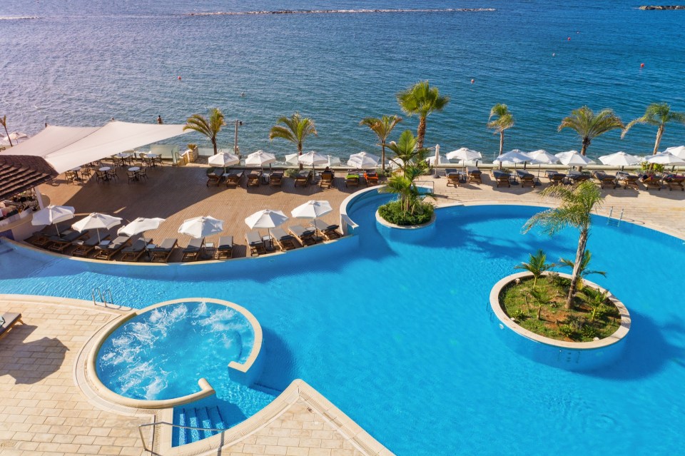  The 5* Royal Apollonia is a base fit for a king