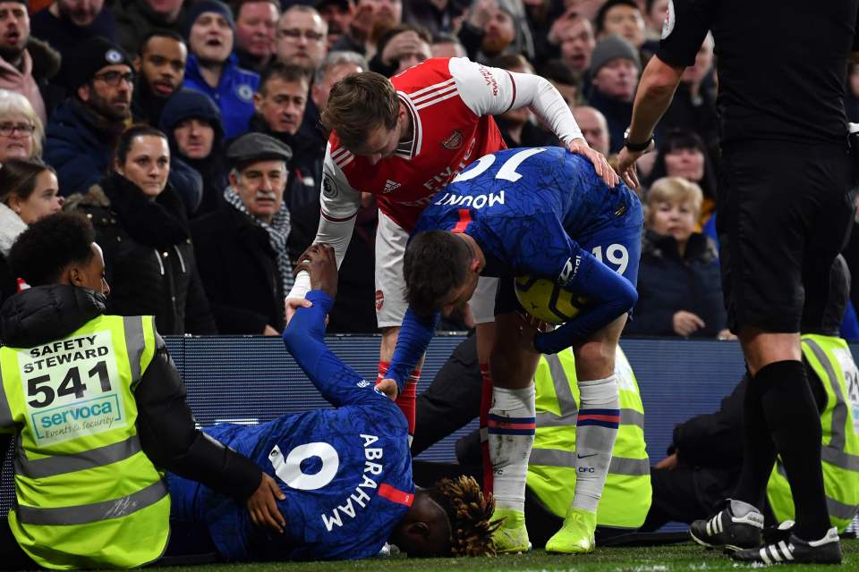  Tammy Abraham crumpled into a heap next to the advertising hoardings but got back up to continue the game as Chelsea scored to go 2-1 up