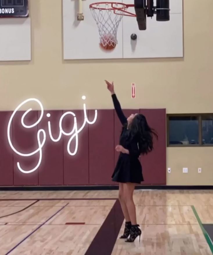  Gigi Bryant showing off her basketball skills