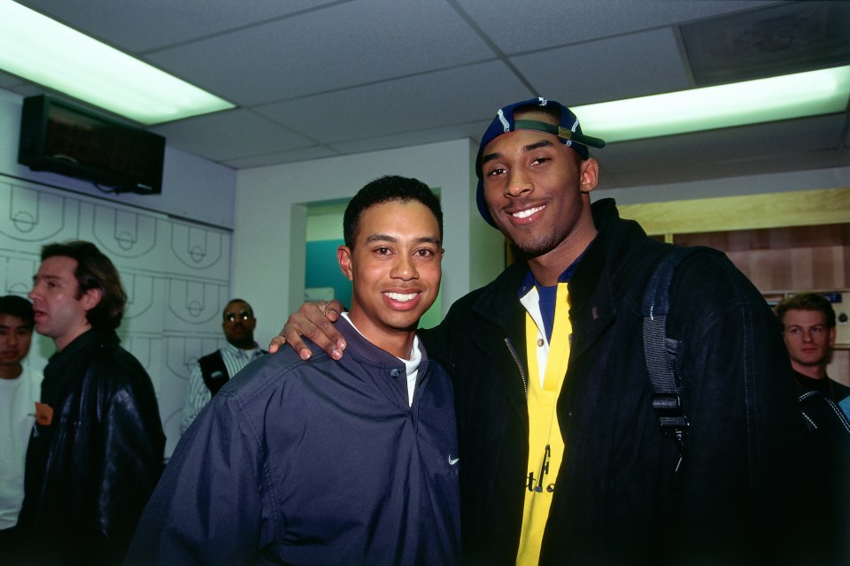  Lakers fan Woods with Bryant in California in 1997, when both were on their way to global stardom