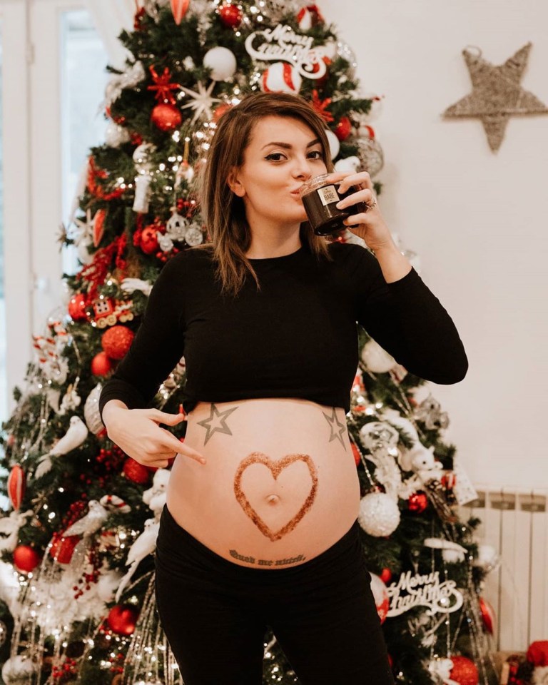  Blogger Ella Dvornik has shared the side effects of her pregnancy on her Facebook page