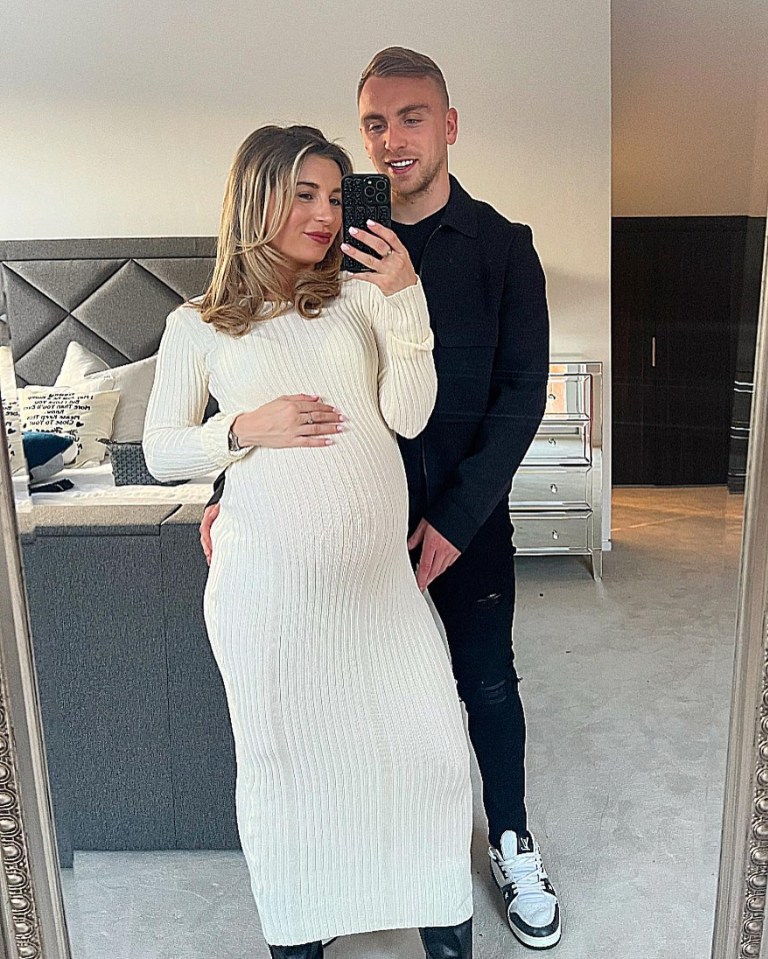 Dani Dyer date night with Jarrod Bowen after first night in new home.