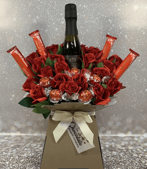 This Lindt set is perfect for those who love romance