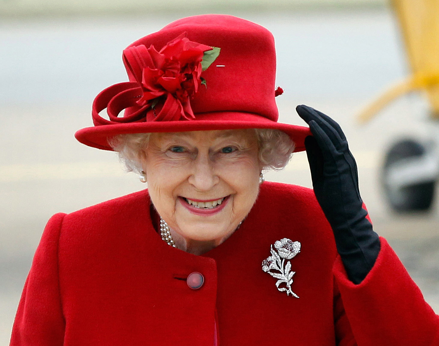 The successful applicant will be in charge of taking the Queen to her houses and events 