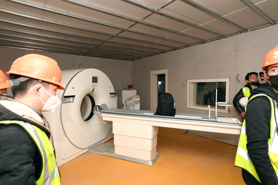  On construction Day 9 a CT scanner is installed