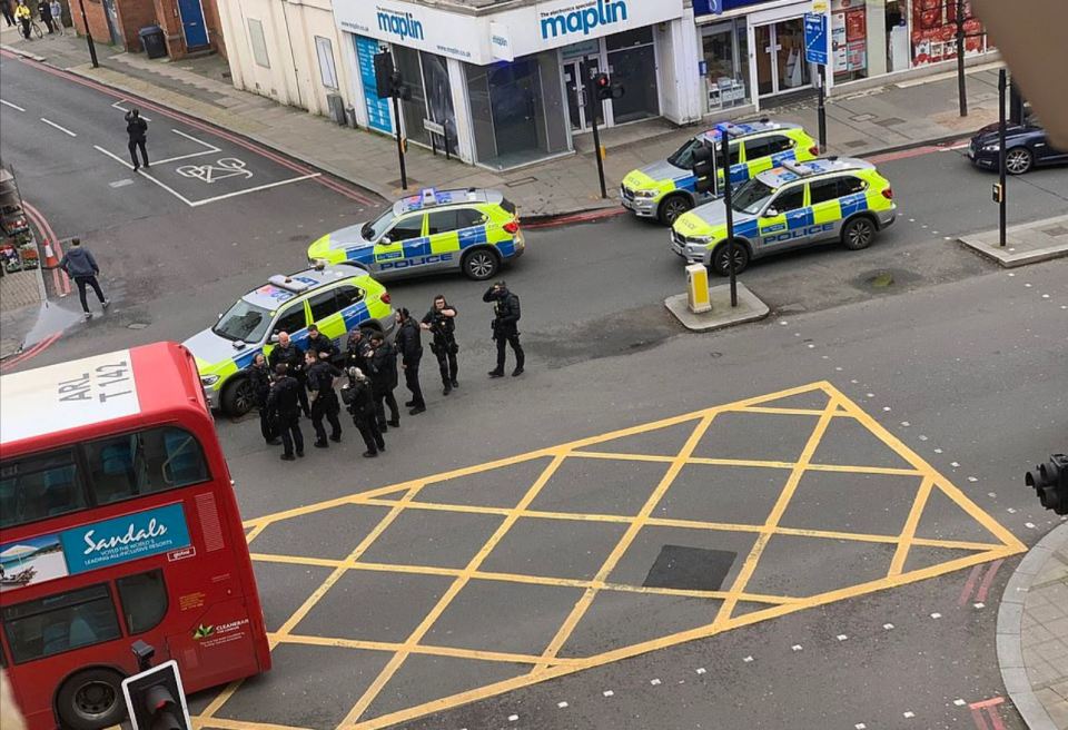  Police scrambled to Streatham High Street at 2pm today