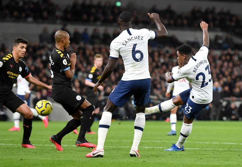  Bergwijn took down a Lucas Moura pass and volleyed home