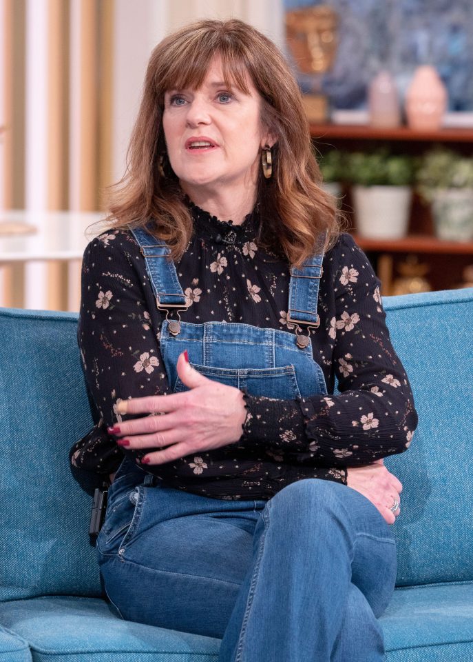  The Stranger’s Siobhan Finneran had an overwhelming urge to "lick Jennifer Saunders’ face"while filming the Netflix series