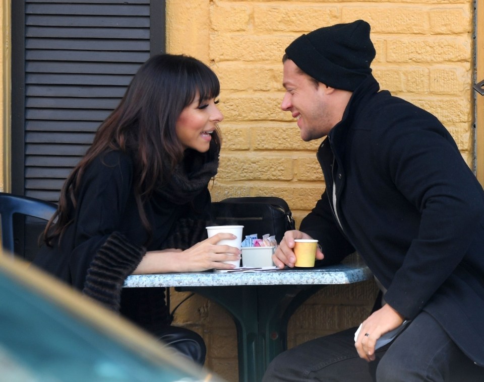  The pair became engrossed in each other over a coffee