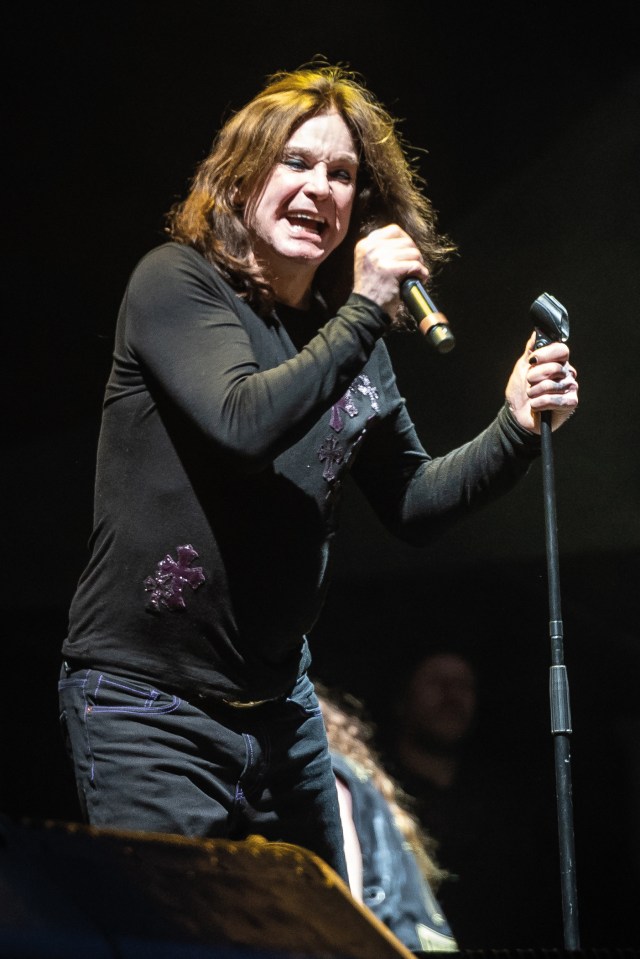  Ozzy Osborne says he hopes his fans won't give up on him as he focuses on his health