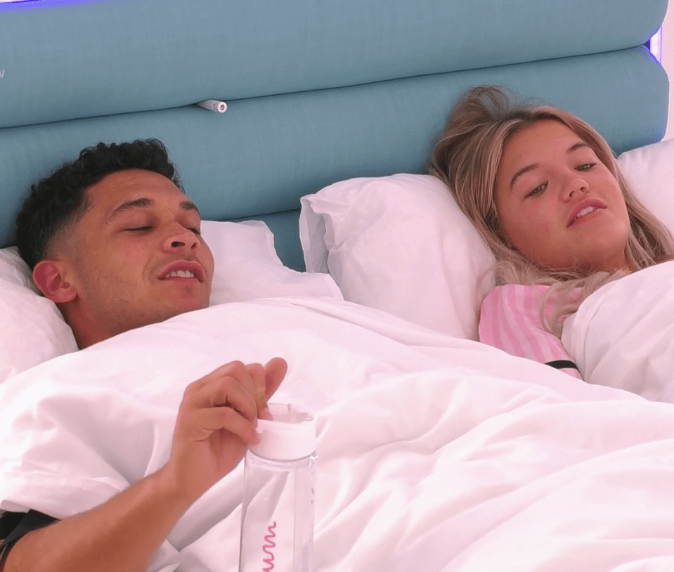  Viewers saw Callum and Molly sharing a bed on last night's Love Island