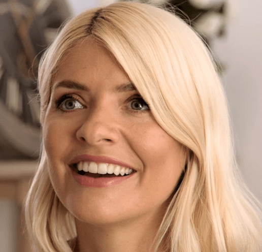  Holly Willoughby in awe of Cillas unseen footage