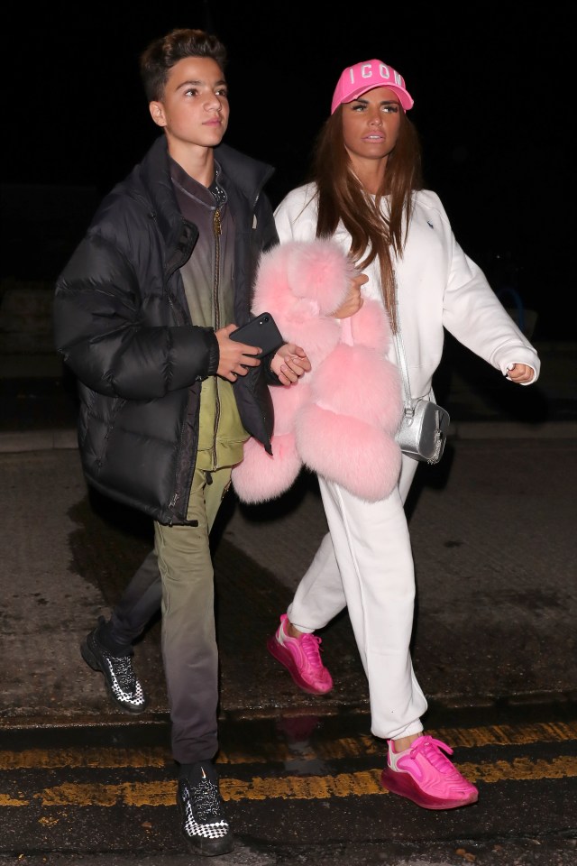  Junior with his mum Katie Price