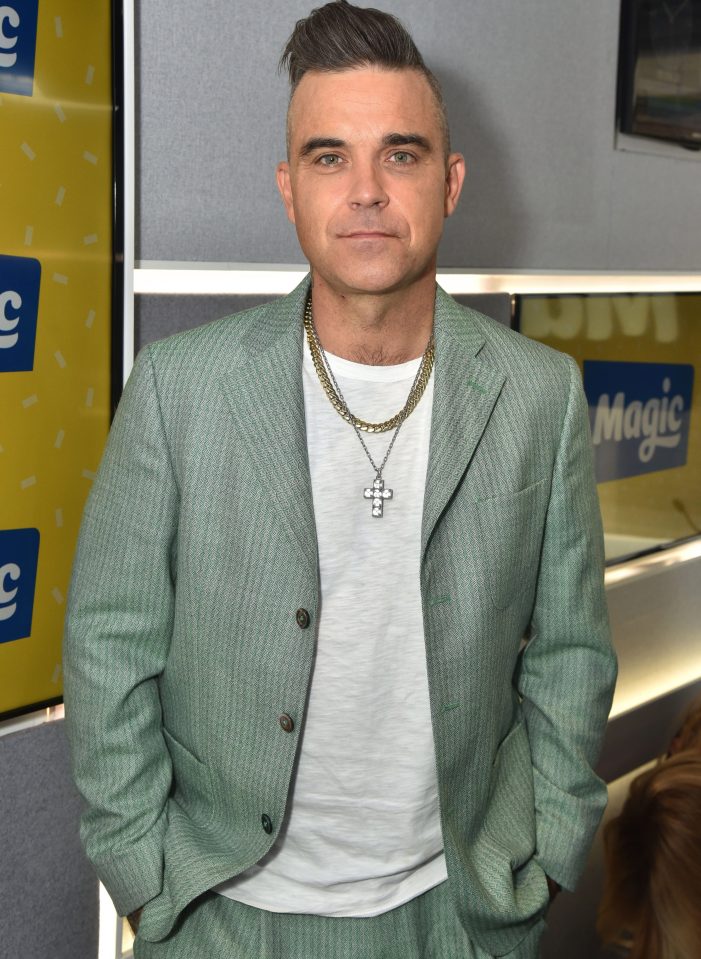  Robbie Williams admits he faked his MTV Cribs episode