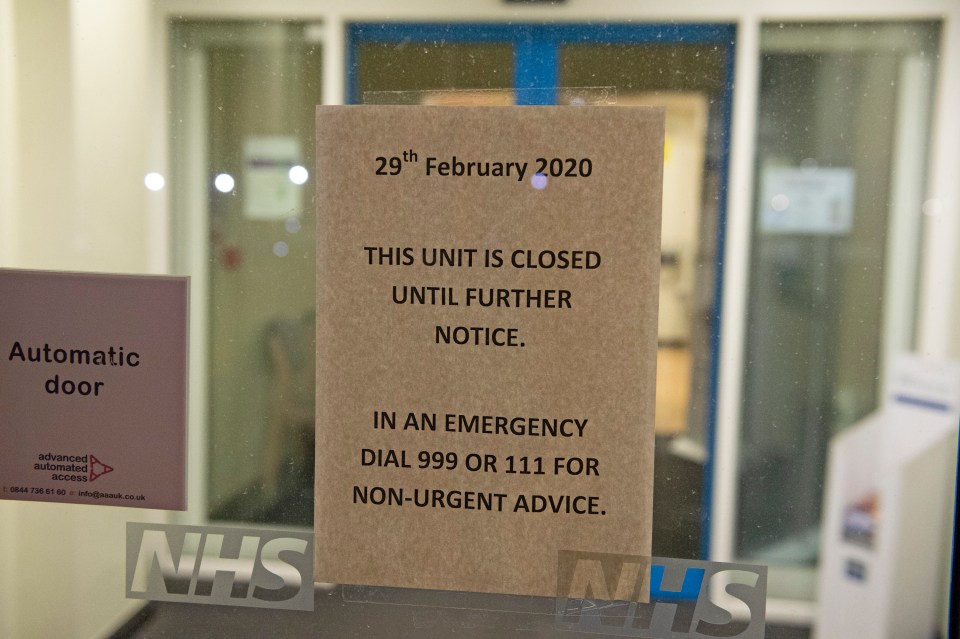 A closed notice on the main door window at Sevenoaks minor injuries unit