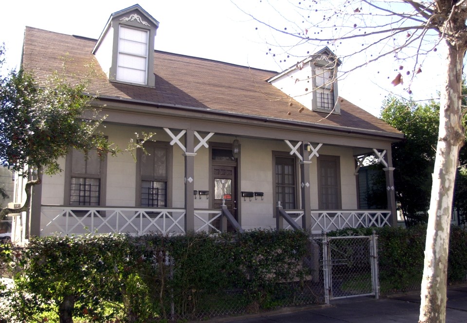  This is the modest house where Robert Durst lived next to Morris Black while hiding in Texas