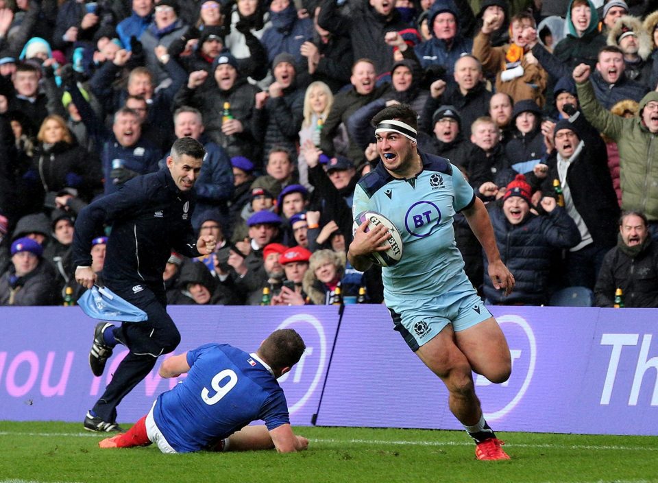  Scotland beat France on Sunday to give England a chance at glory