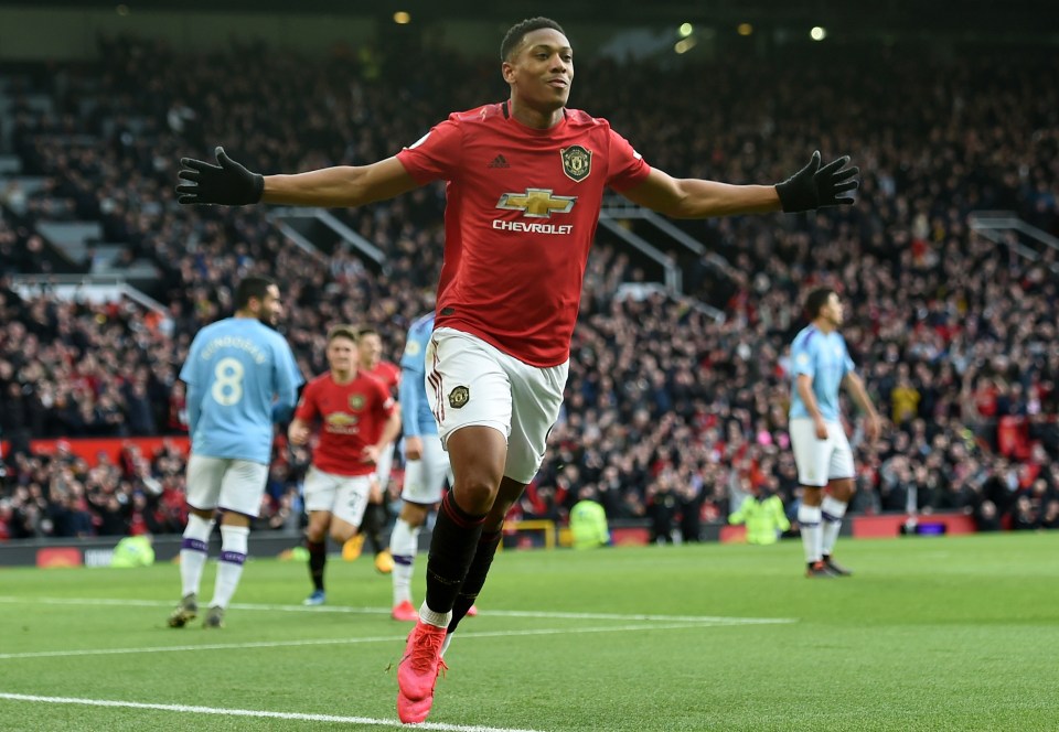  Anthony Martial won the Player of the Month award in 2015