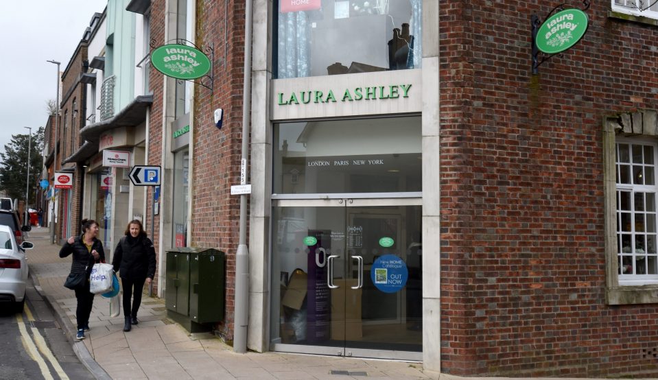  Laura Ashley is closing down 70 shops today after collapsing into administration