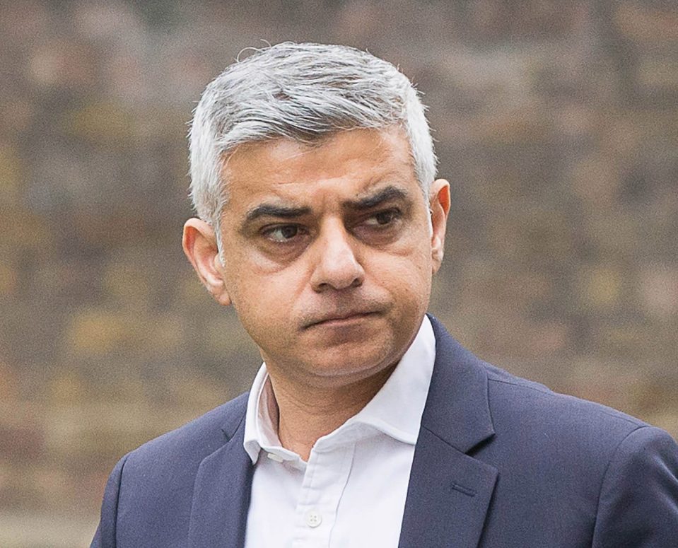  Sadiq Khan fears Londoners are putting people's lives at risk by flouting government advice as they continue to drink in pubs