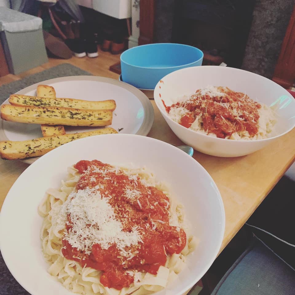 She whipped up a tasty pasta tomato dish with her kids