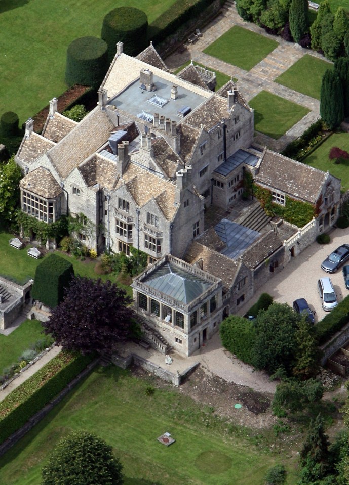  Jane Seymour's castle home in posh St Catherine’s Court, Bath