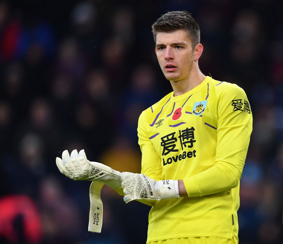  Chelsea and Tottenham are both interested in signing Burnley keeper Nick Pope