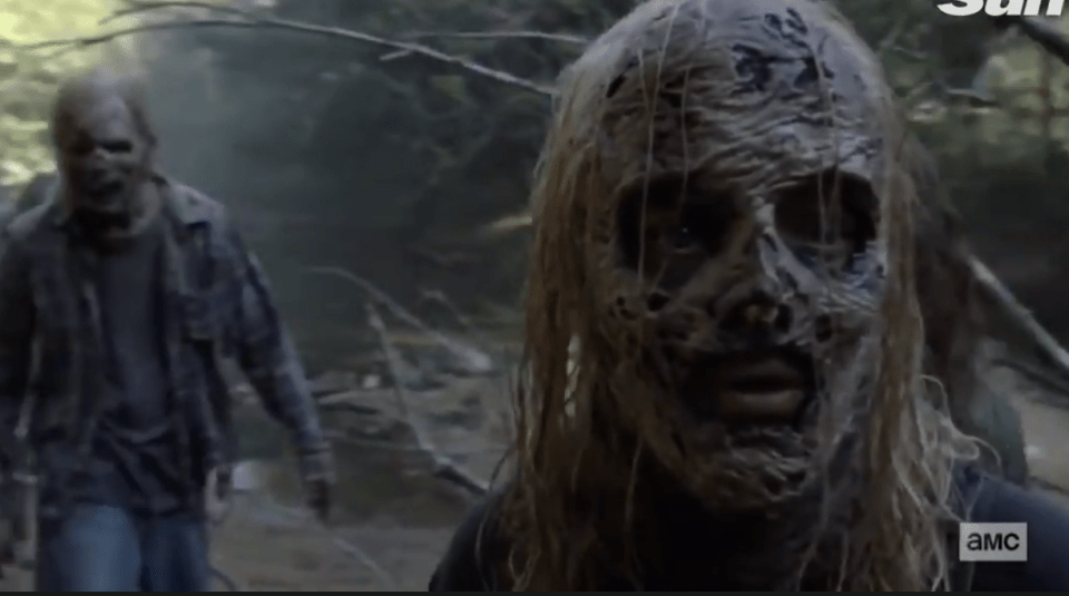  Daryl ambushed Alpha and the Whisperers by a lake