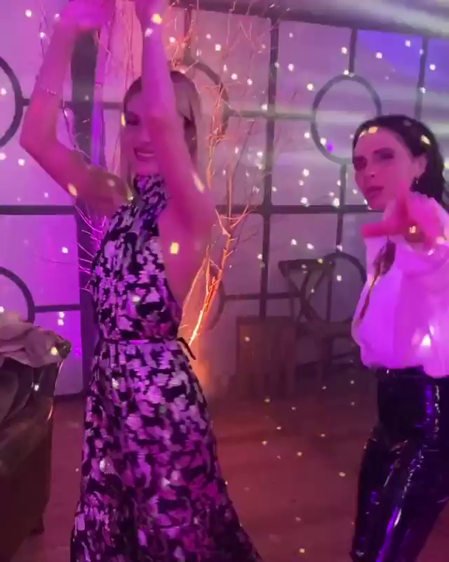  Posh Spice showed off her best Spice Girls moves as she danced with Brooklyn's girlfriend