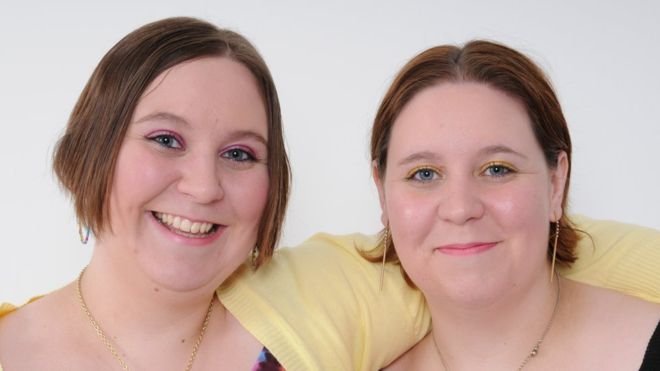  Katy Davis, left, and twin sister Emma died within three days of each other from coronavirus