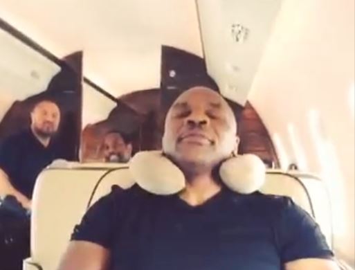 Tyson makes White give up his seat on a private jet