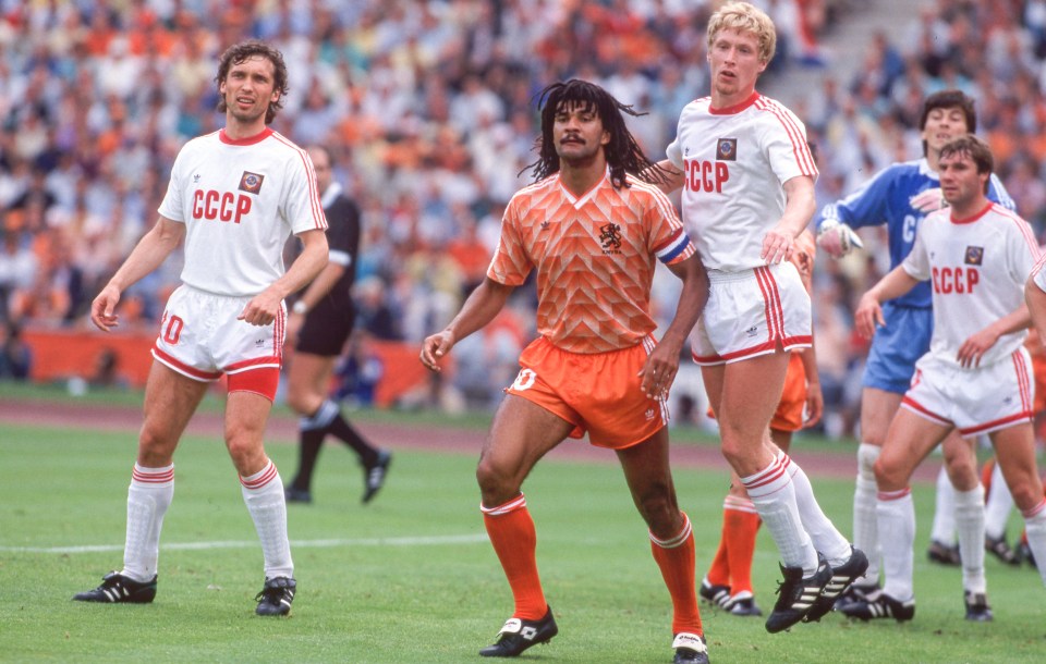  Holland won their first-ever piece of silverware in this stunning 1988 kit