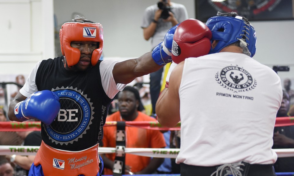 Mayweather is said to have sparred for four minutes a round with just 15 seconds break in between