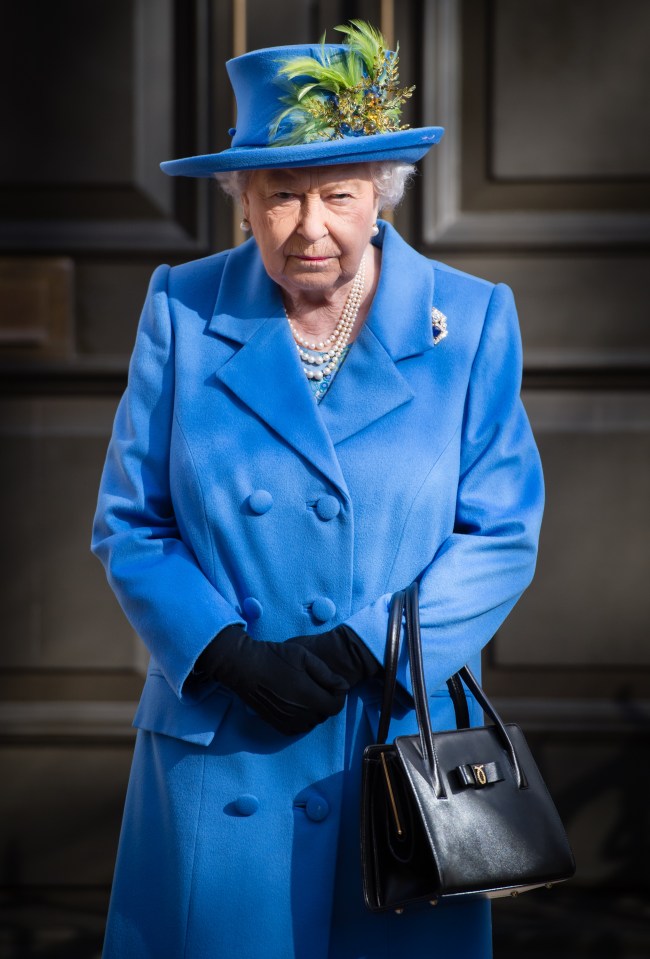  The Queen received 72 gifts last year, including a pop-up book and a painting of a swimming pig