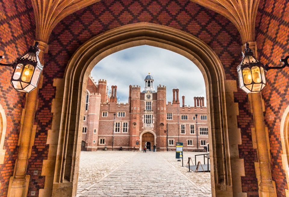  Hampton Court Palace features in the first episode of Belgravia