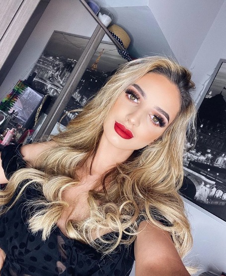 Chloe Radford is a make-up artist and one of 22 kids