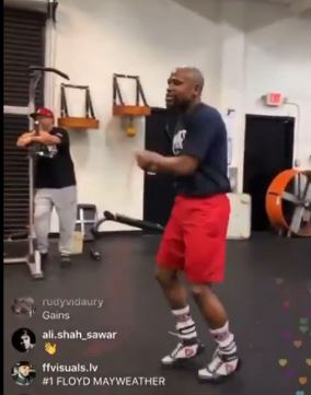 Fans were impressed with Floyd Mayweather’s high-octane skipping workout