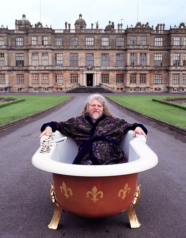  The 7th Marquess of Bath photographed in front of Longleat House in a bathtub