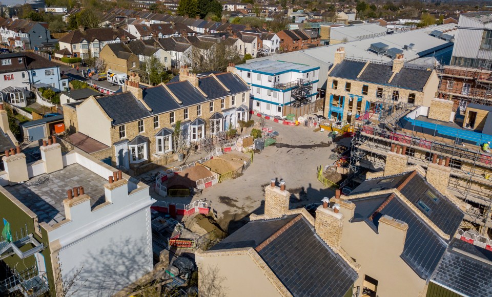 The surrounding houses are really starting to take shape