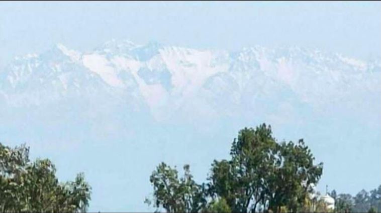  Indian cricketer Harbhajan Singh shared a snap of the Himalayas from his home