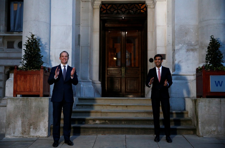  The Foreign Secretary and Chancellor applaud the keyworkers tonight