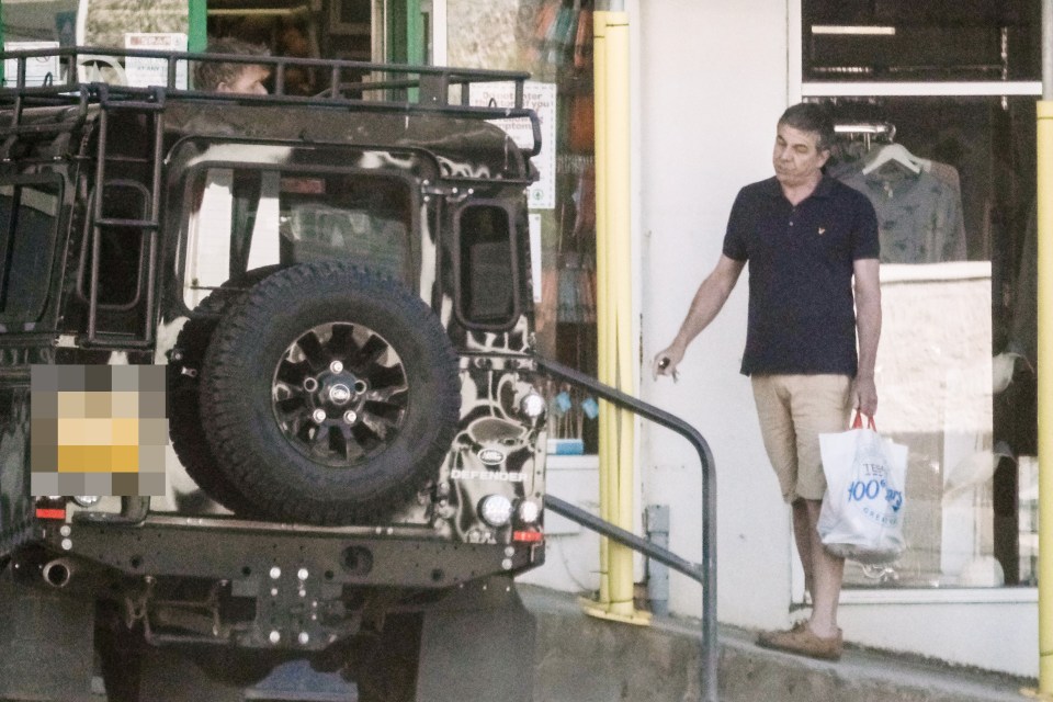  Gordon Ramsay is reported to have been blasted over the way his 4x4 was parked outside the shop