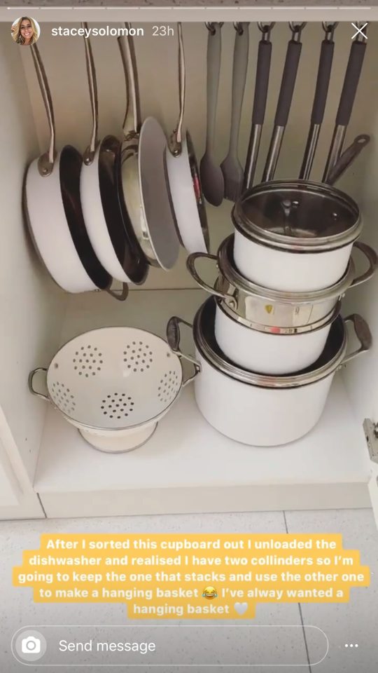  She realised she had no use for a second colander when cleaning out her kitchen cupboards