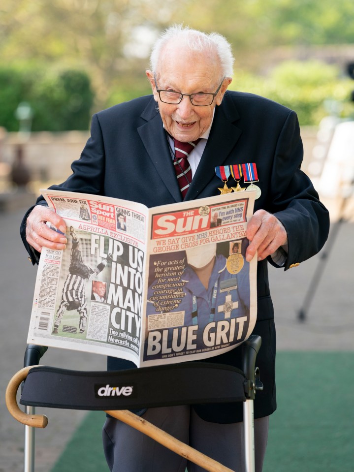  Tom Moore completed 100 laps of his garden before his 100 birthday