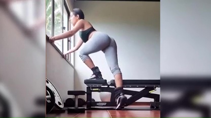  Georgina Rodriguez showed off her incredible figure while doing a workout