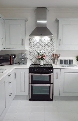  The DIY fan transformed her outdated kitchen for under £100