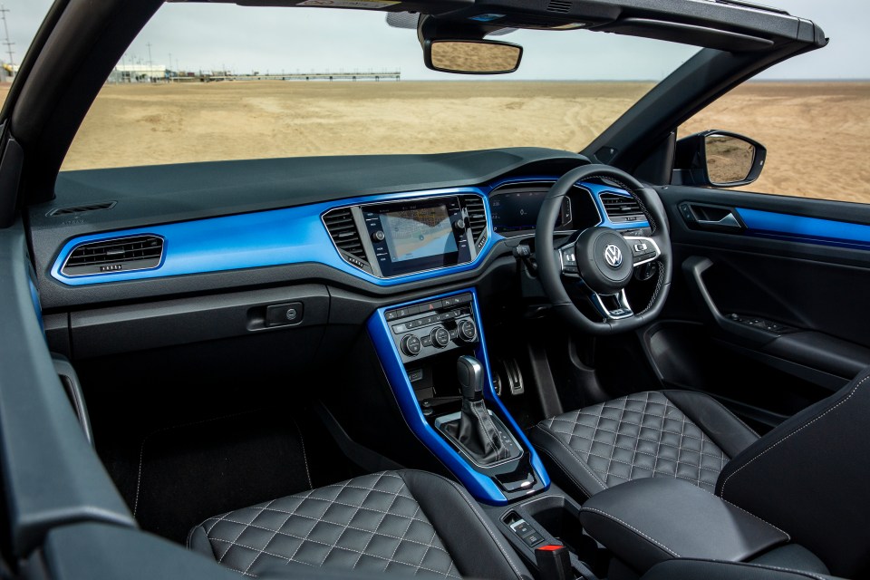  The T-Roc has a stress-free electric hood, four full-size seats and headroom of about 225,000 miles