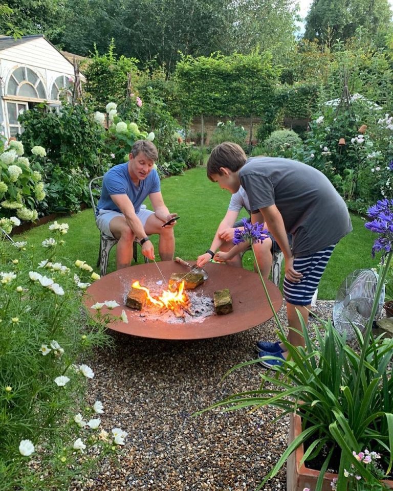  Presenter Ben Shephard lives in a gorgeous London home with his cute family