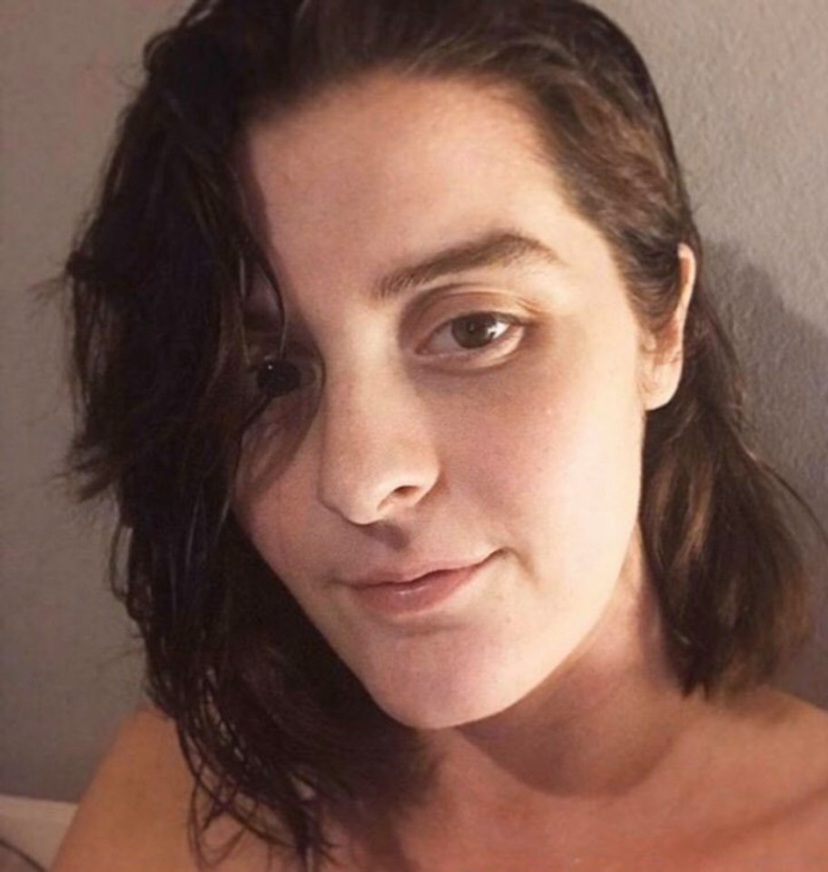 The mum-of-one started her hair transformation by cutting off a few inches 