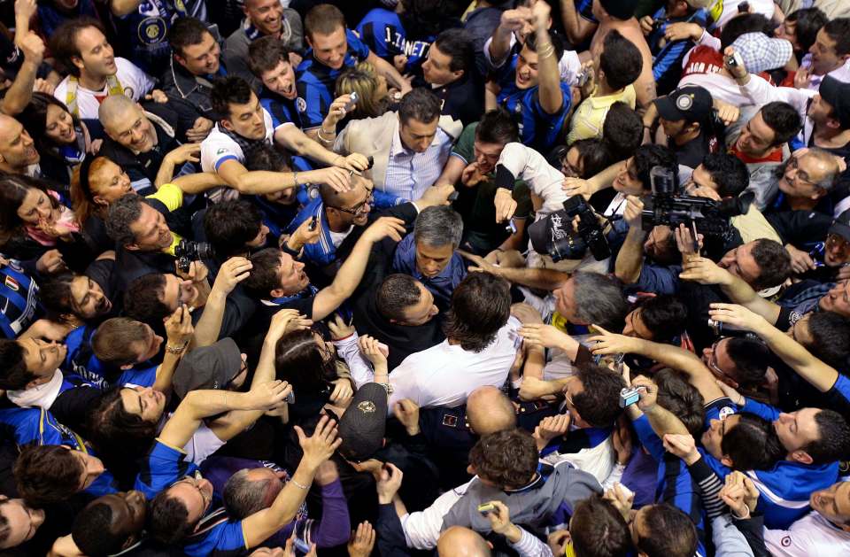  Jose Mourinho was mobbed by delighted fans at the airport near Milan on his return from Barcelona